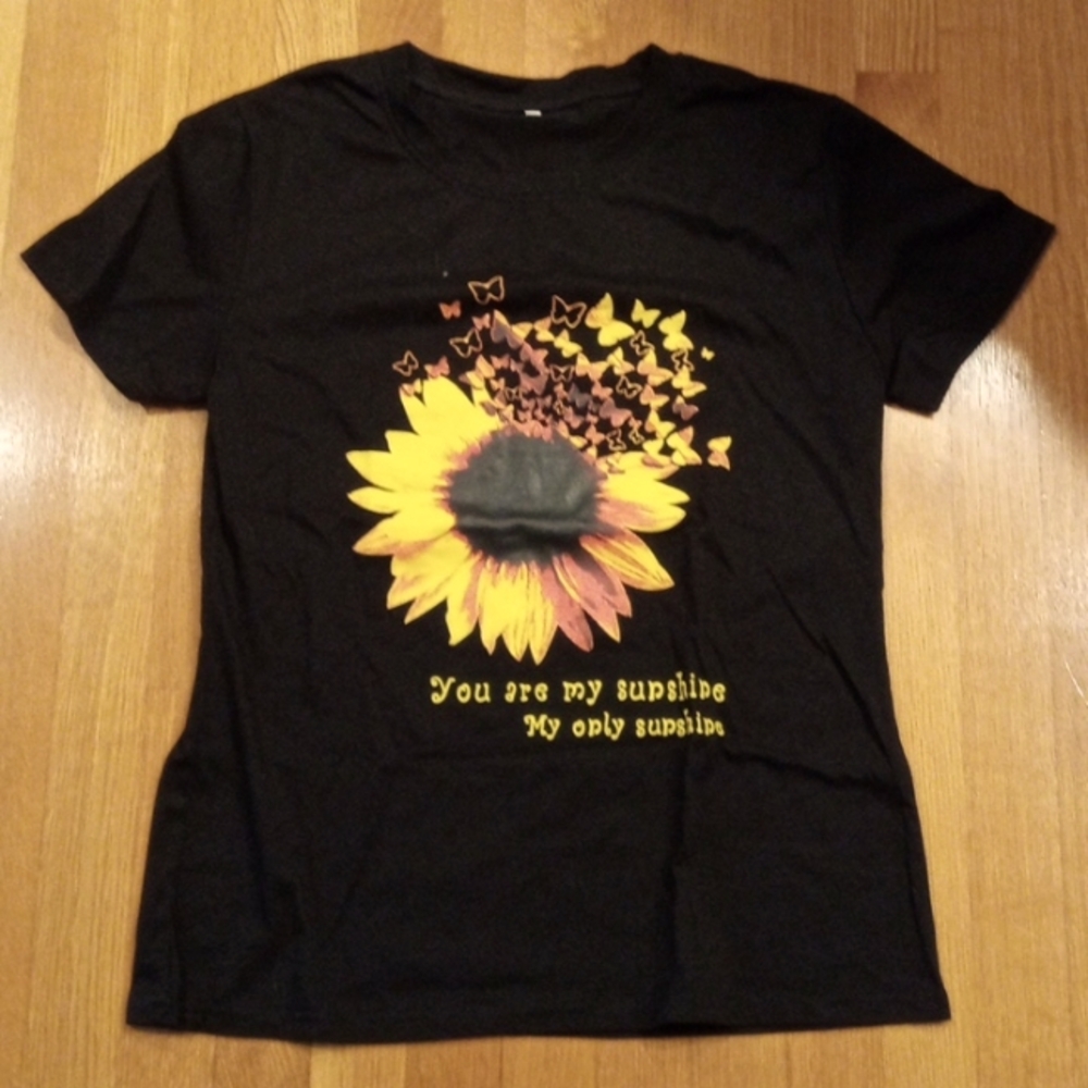 Floral Detail Black Graphic Top Medium